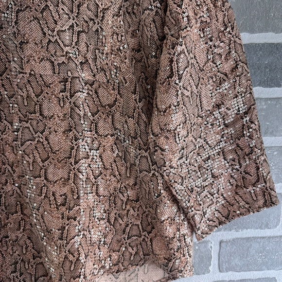 Good American Boa Print Sequin Button Down Shirt Size 3 Large - Picture 4 of 8